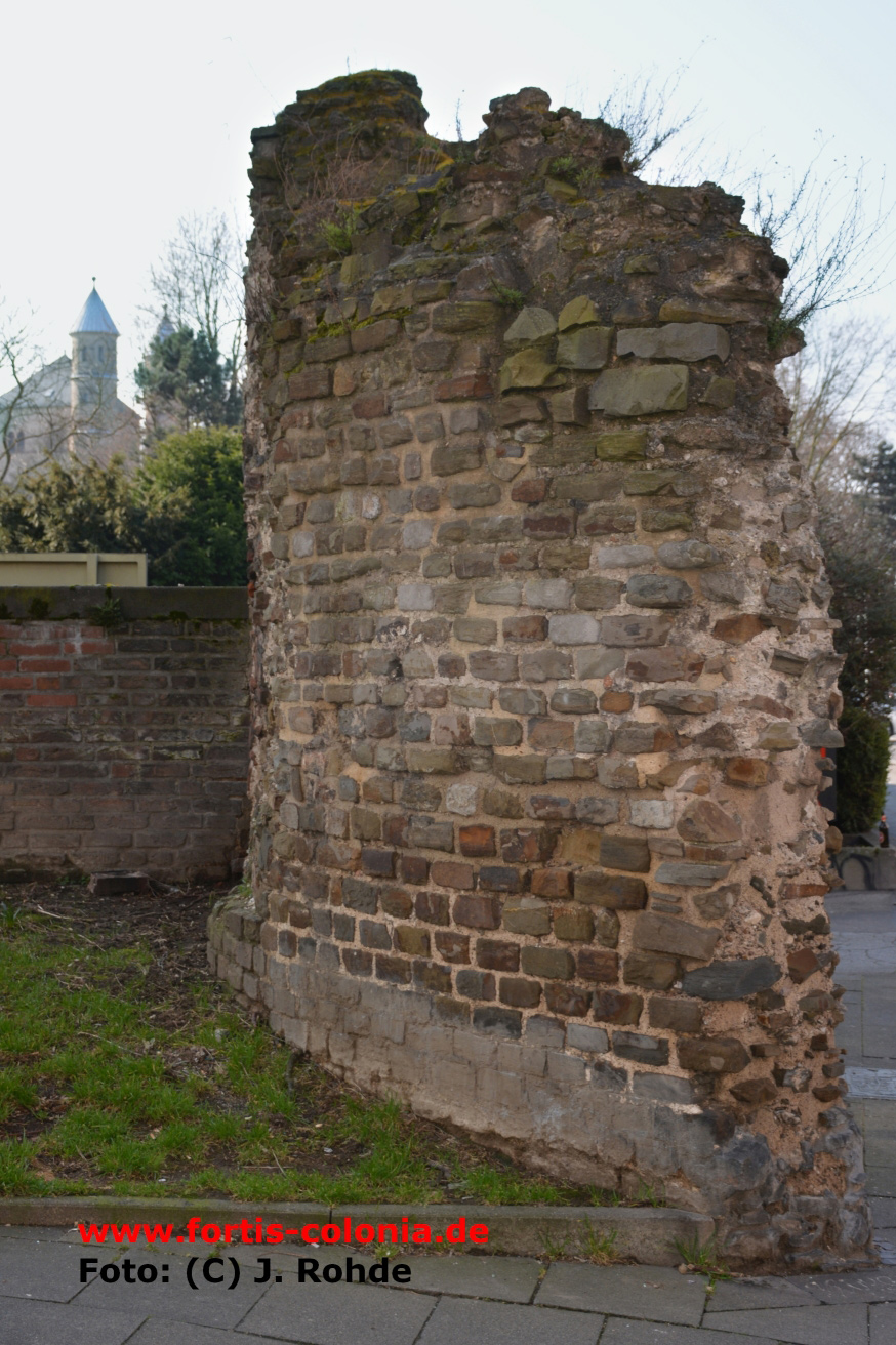 Römermauer im Westen der Altstadt